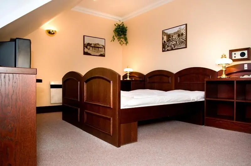 Hotel Bravo-1